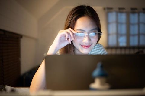 Tips to reduce the impact of screen time on eye health