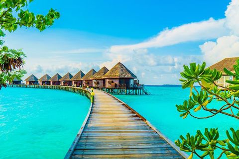 Explore the Best Beach Resorts in the Maldives for a Dream Honeymoon